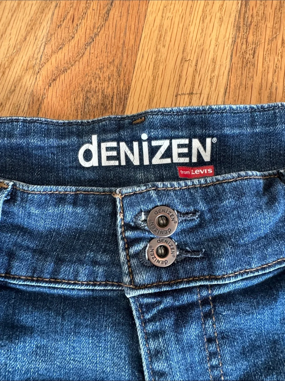 Denizen Levi's Dark Blue Rolled Cuff Denim Shorts Size: 14